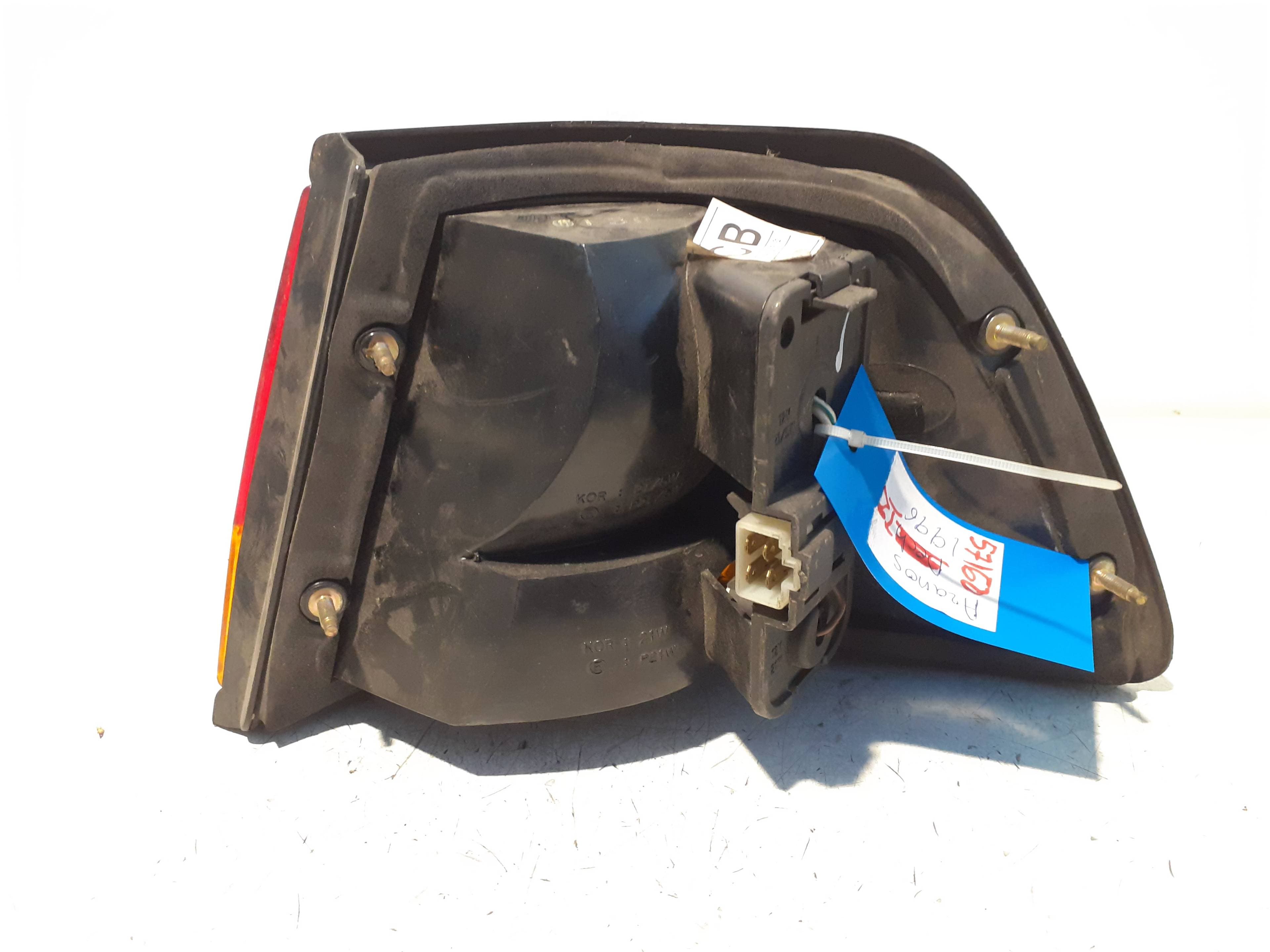 Piloto trasero izquierdo DAEWOO ARANOS 2