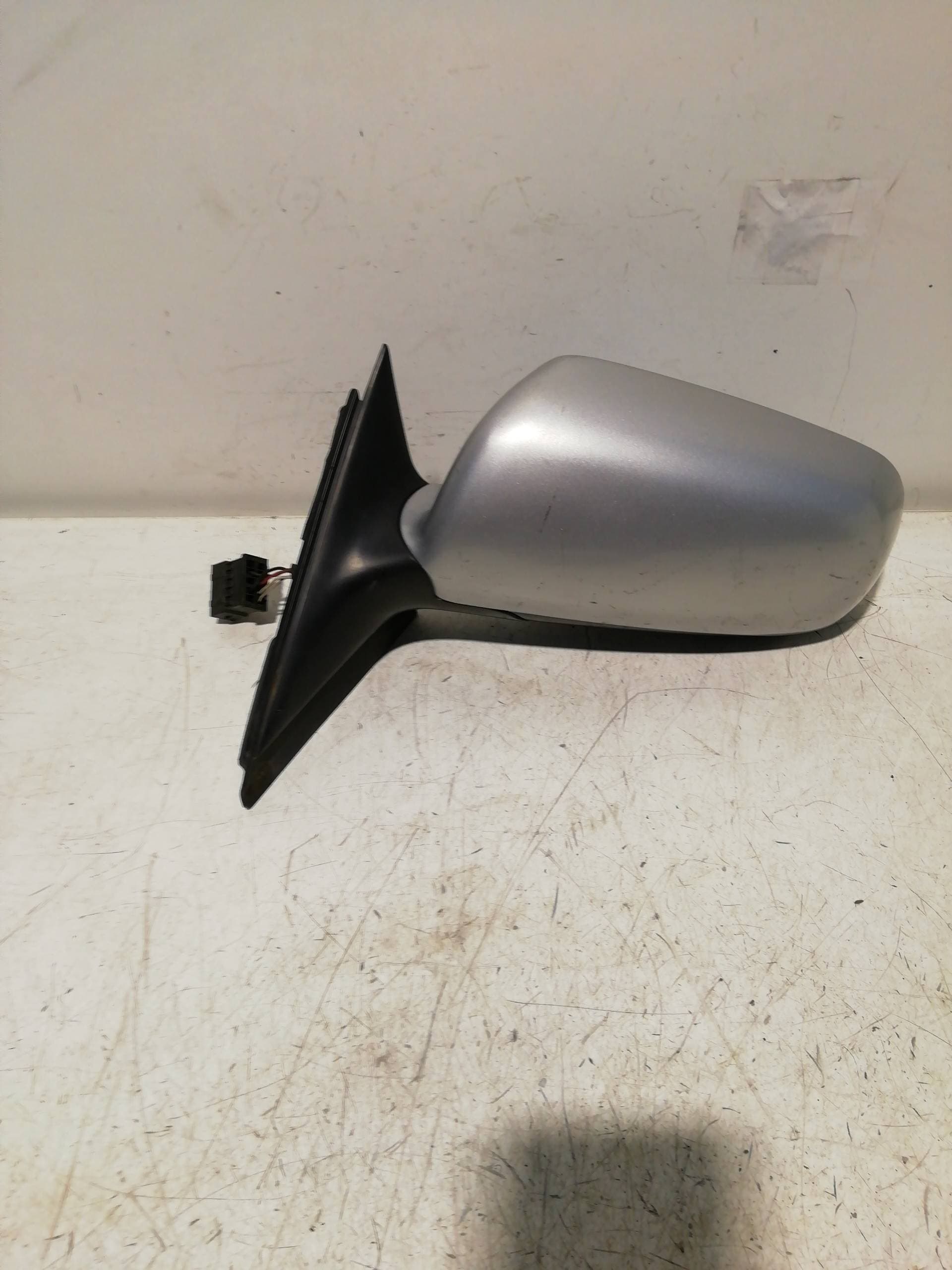 Retrovisor izquierdo AUDI A6 AVANT (4B5) 2