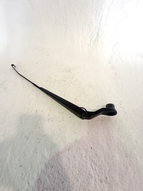 Brazo limpia delantero izquierdo JEEP COMPASS 2