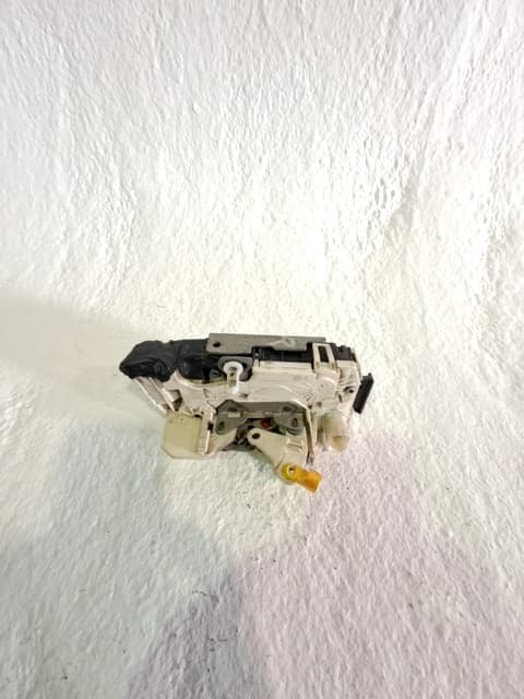 Cerradura puerta delantera derecha JEEP COMPASS 3