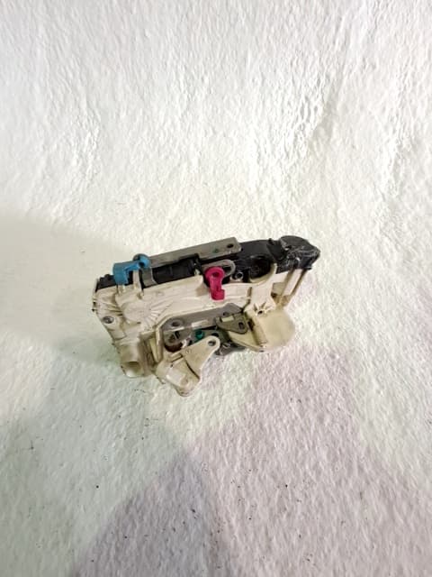 Cerradura puerta delantera izquierda JEEP COMPASS 3