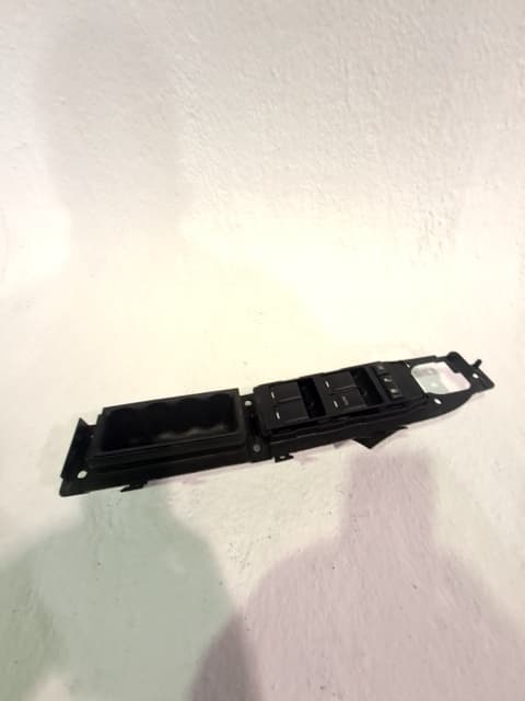 Mando elevalunas delantero derecho JEEP COMPASS 2