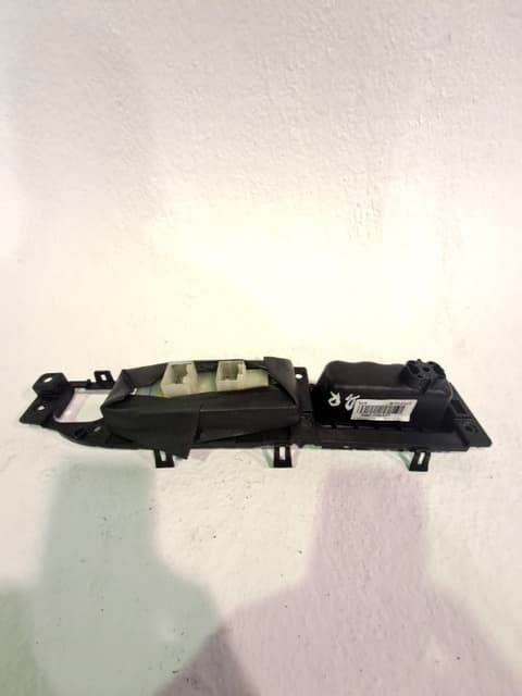 Mando elevalunas delantero derecho JEEP COMPASS