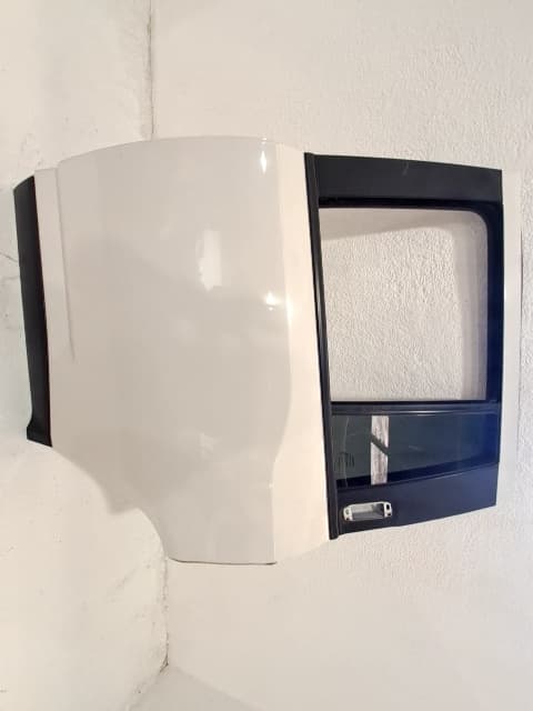 Puerta trasera izquierda JEEP COMPASS 4