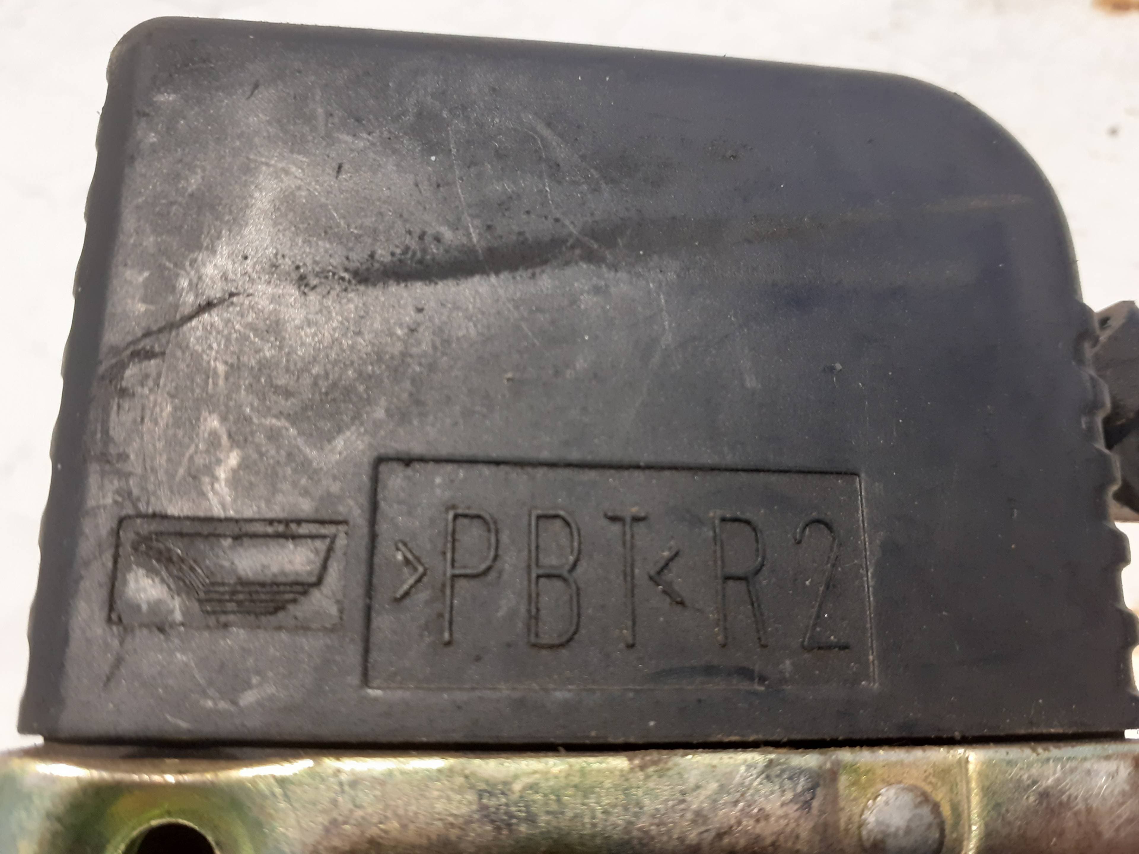 Cerradura puerta delantera derecha PEUGEOT 406 BERLINA (S1/S2) 2