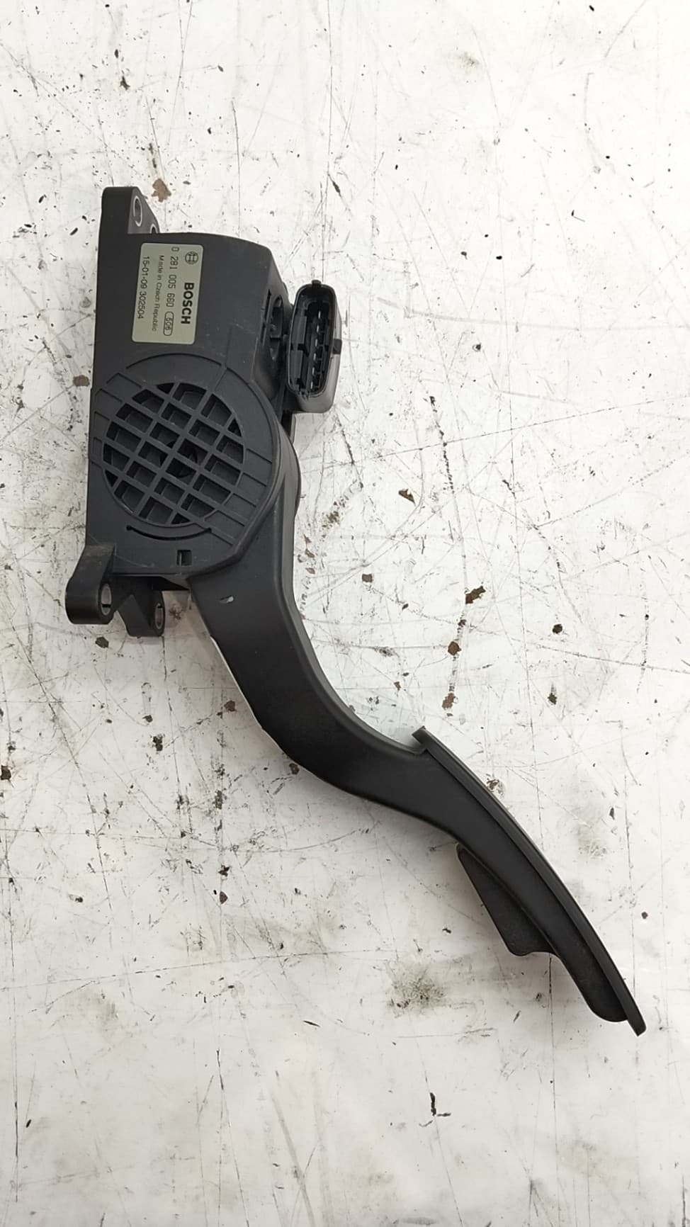Pedal acelerador MAHINDRA XUV500 4