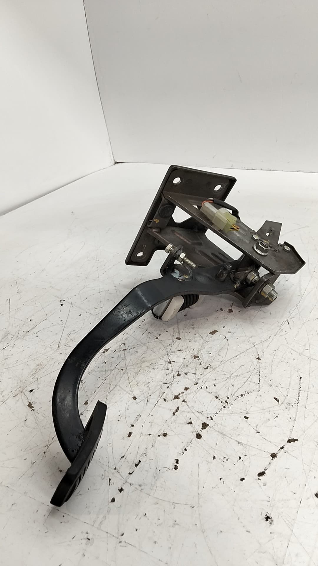 Pedal embrague MAHINDRA XUV500 5