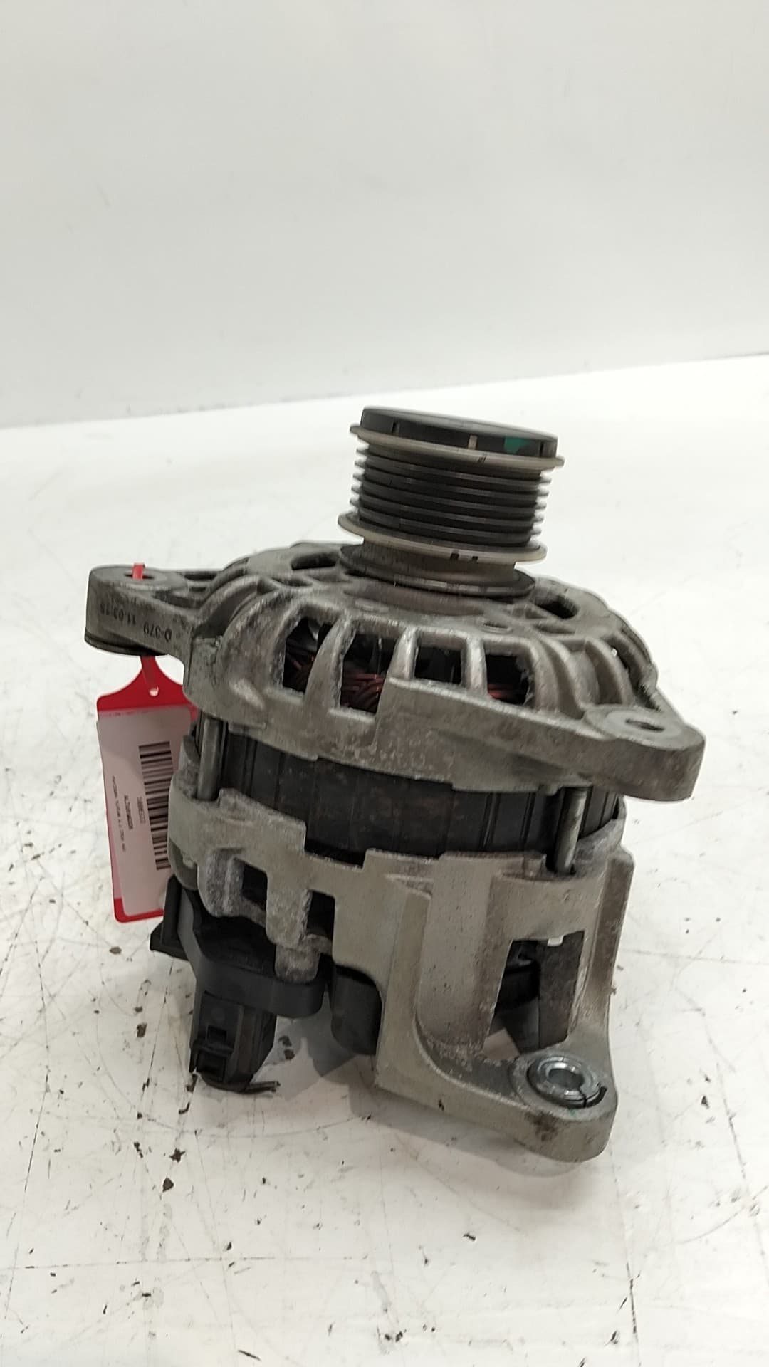 Alternador MAHINDRA XUV500 3