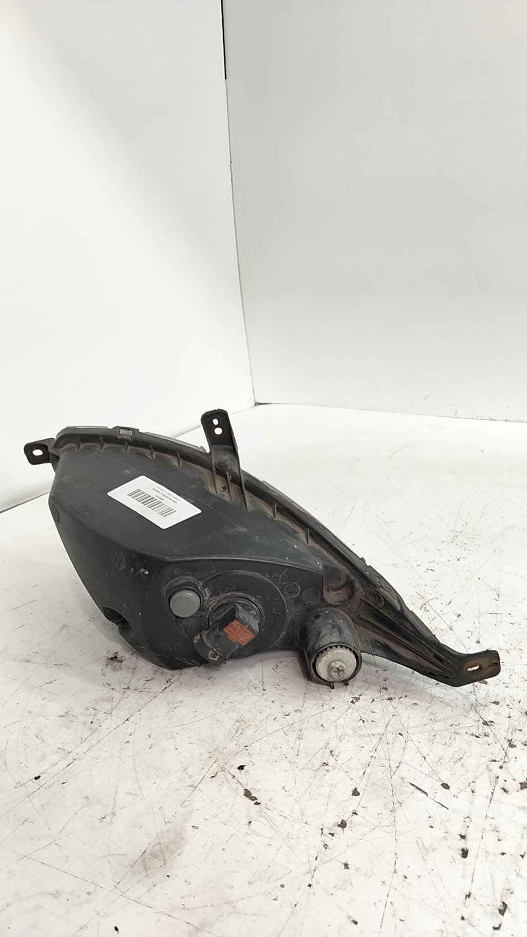Faro antiniebla derecho MAHINDRA XUV500 2