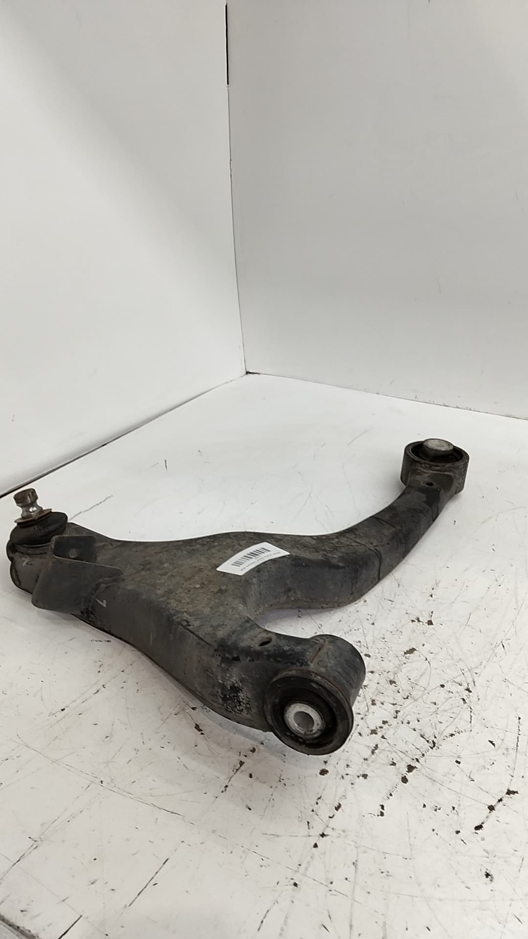 Brazo suspension inferior delantero izquierdo MAHINDRA XUV500 3