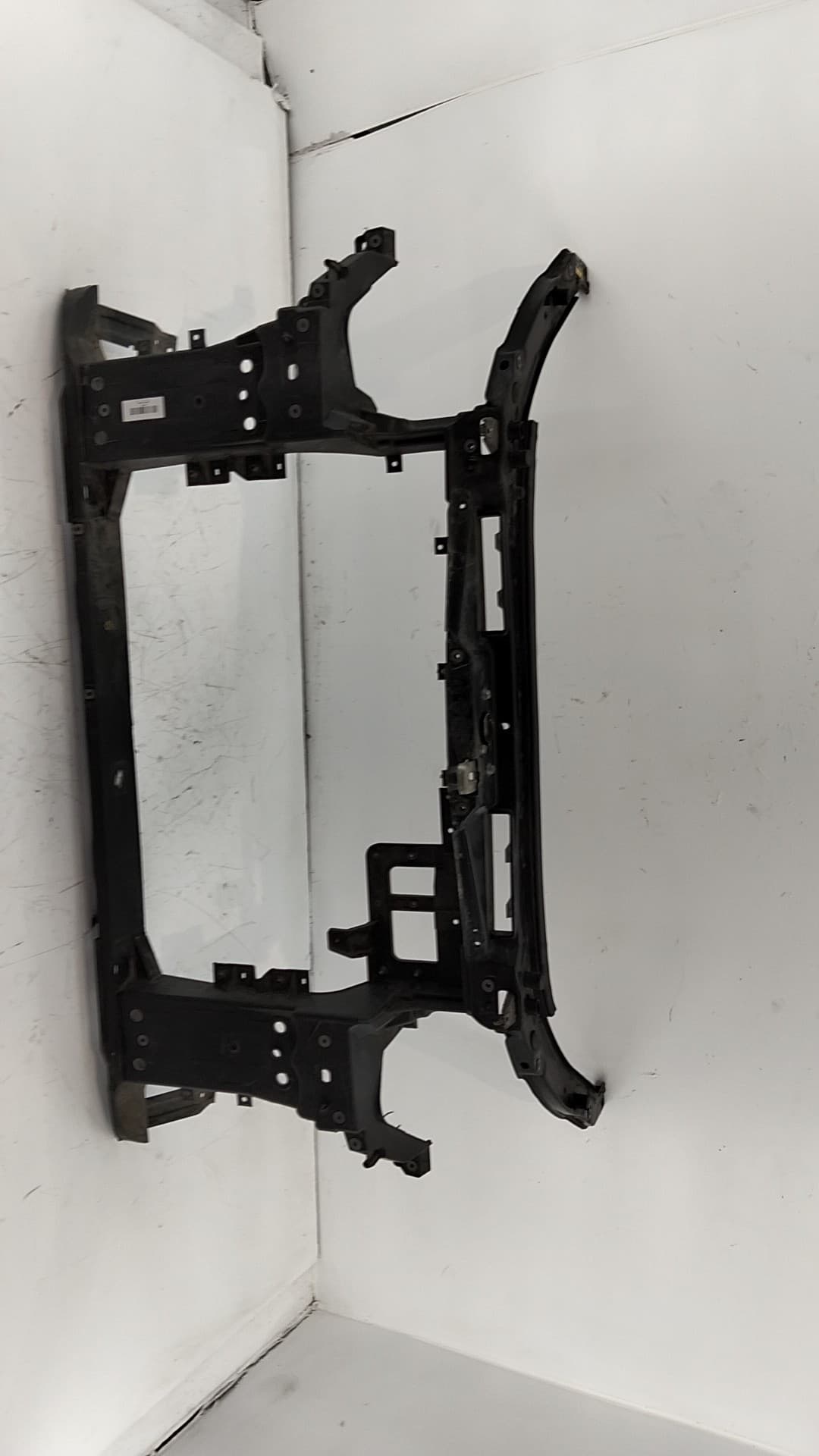 Soporte radiadores MAHINDRA XUV500 4