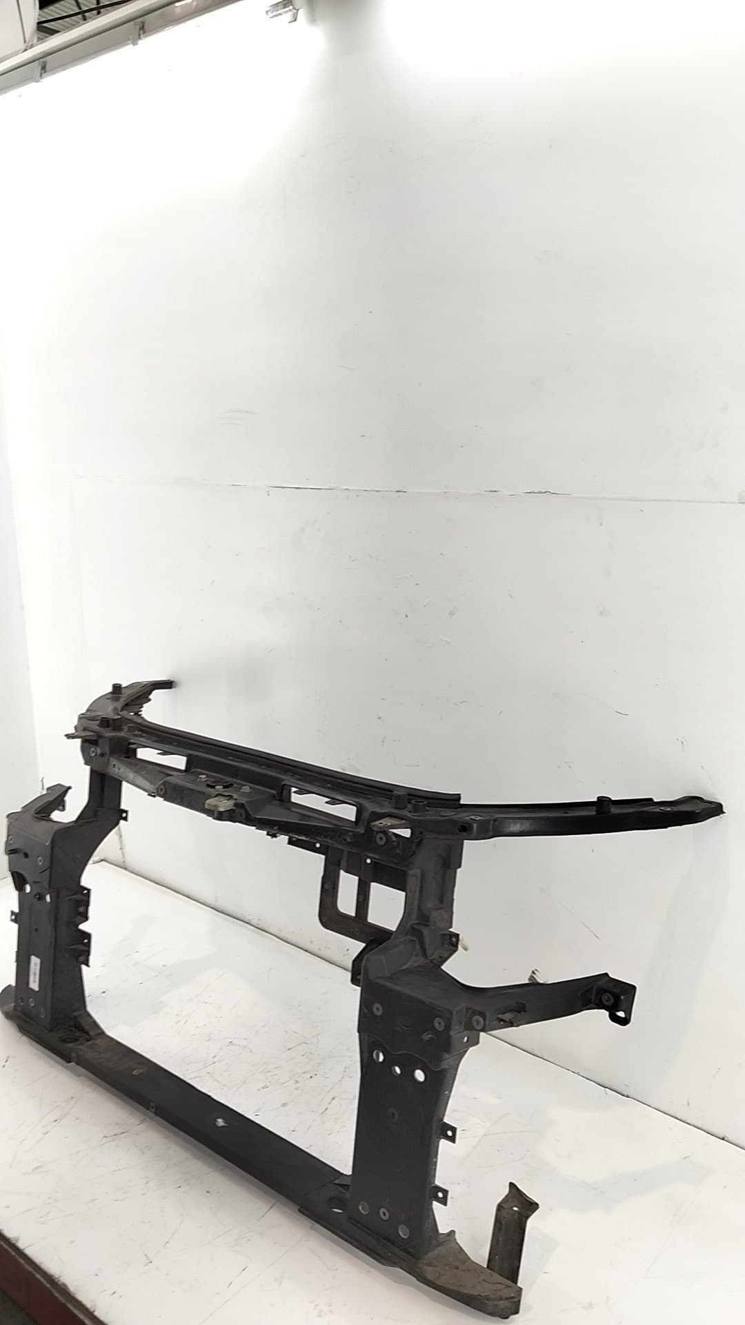 Soporte radiadores MAHINDRA XUV500 3