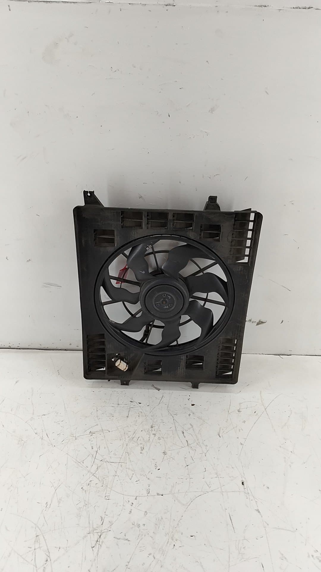 Electroventilador MAHINDRA XUV500 4