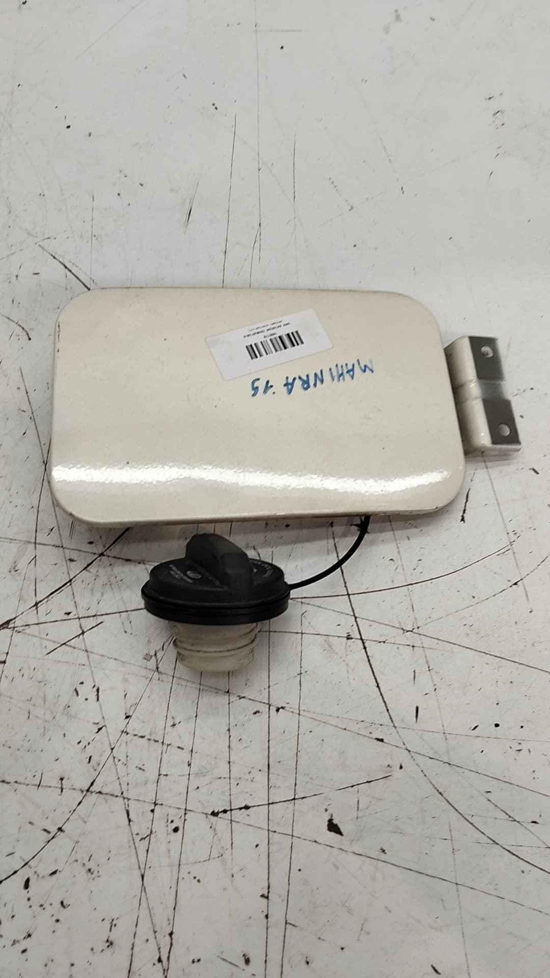Tapa exterior combustible MAHINDRA XUV500