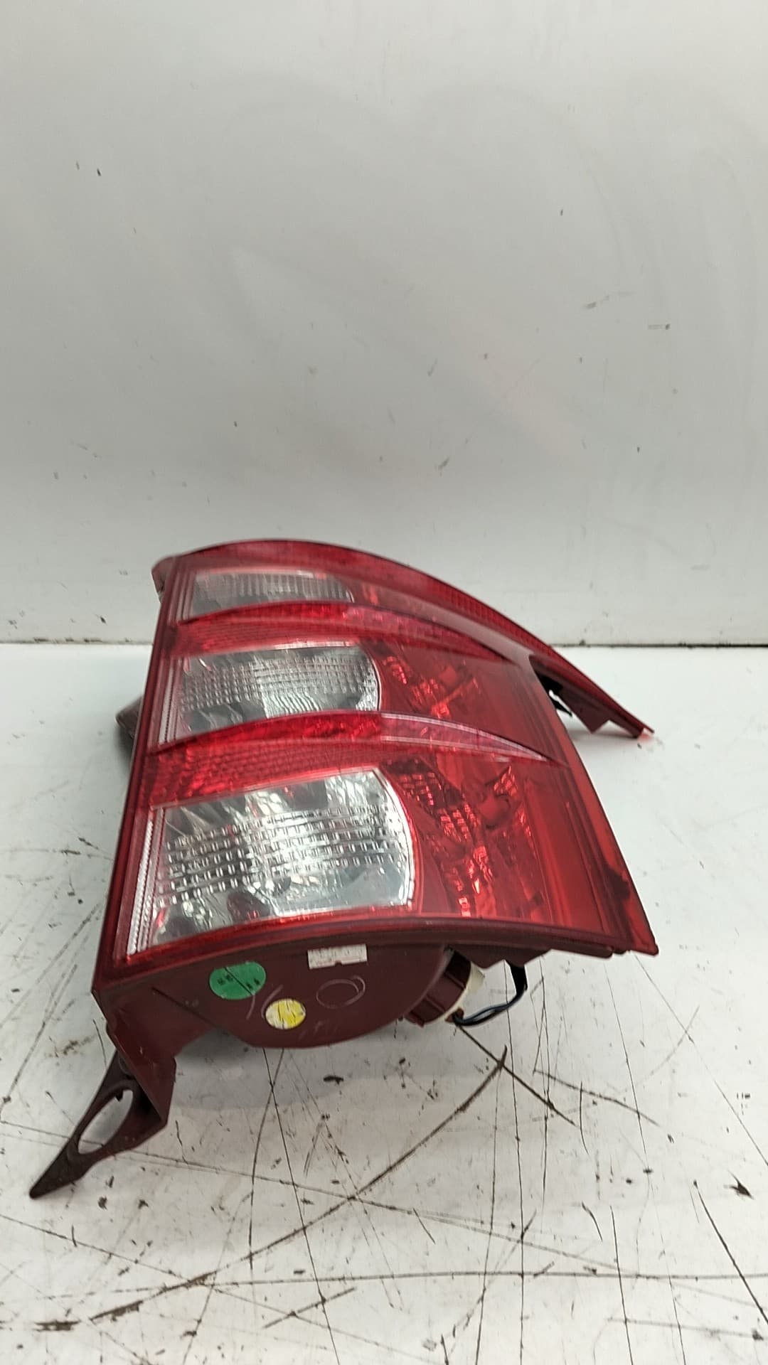 Piloto trasero derecho MAHINDRA XUV500 2