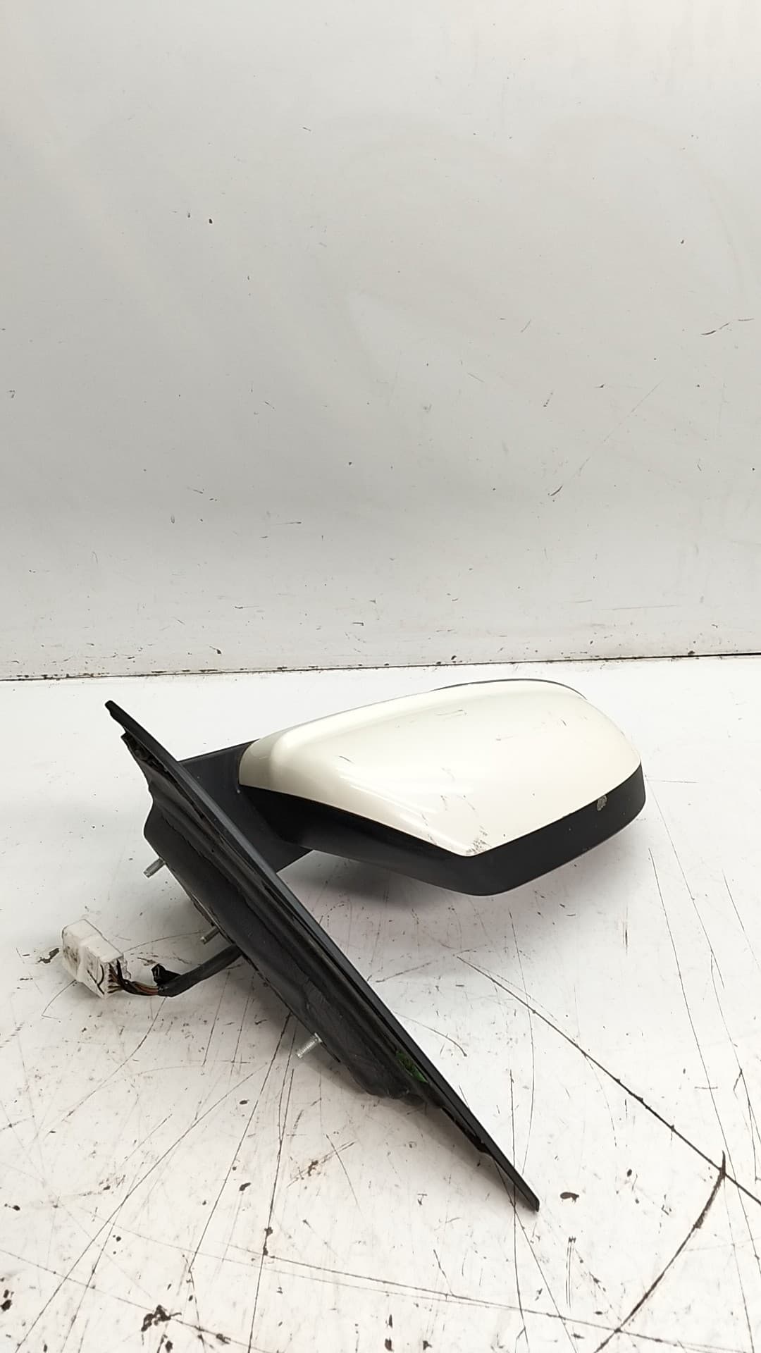 Retrovisor derecho MAHINDRA XUV500 4