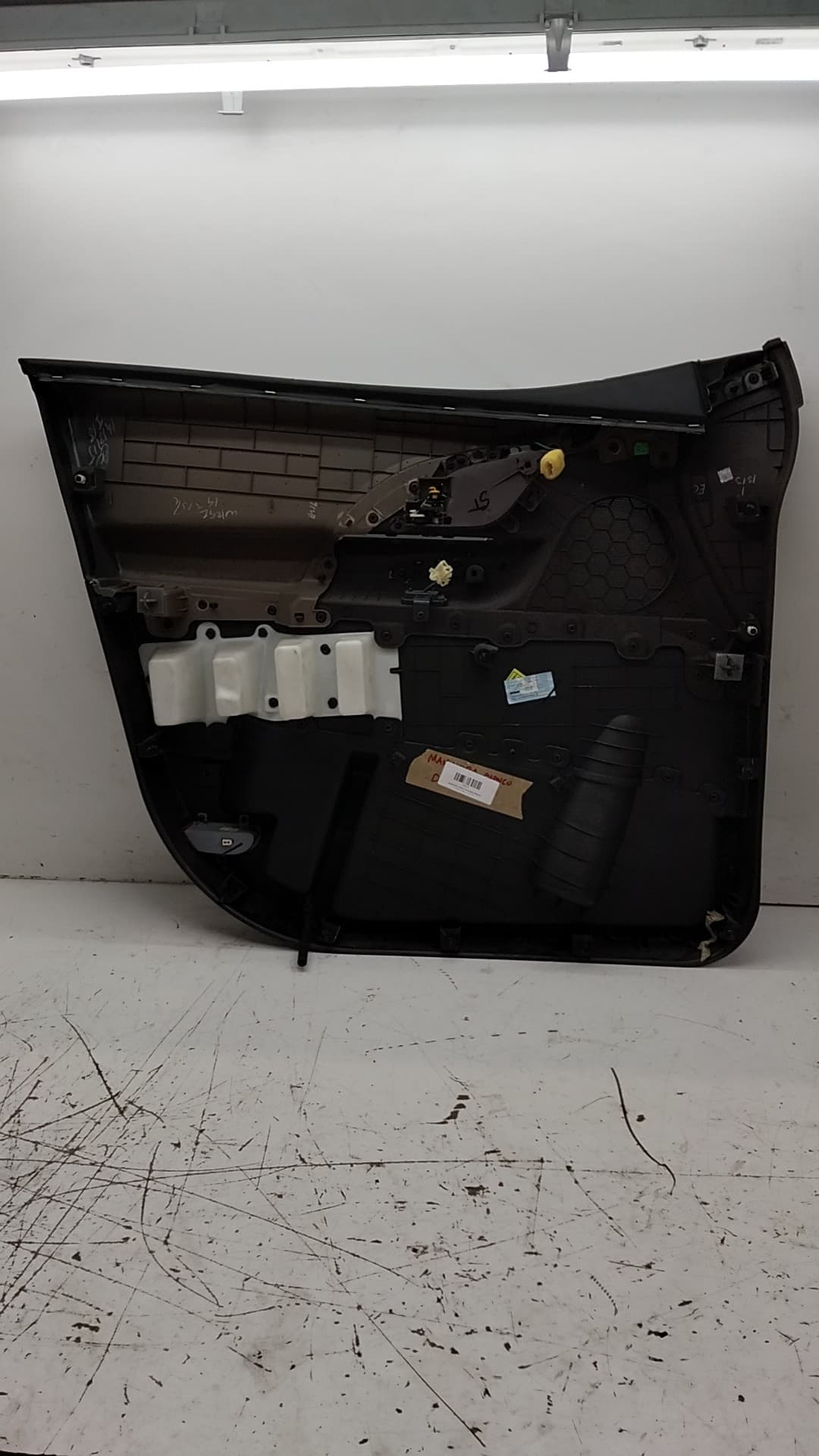 Guarnecido puerta delantera derecha MAHINDRA XUV500 2