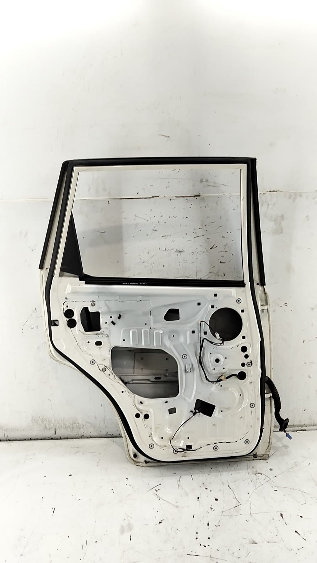Puerta trasera izquierda MAHINDRA XUV500 3