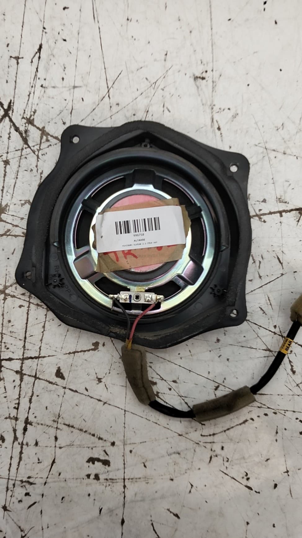 Altavoz MAHINDRA XUV500 2