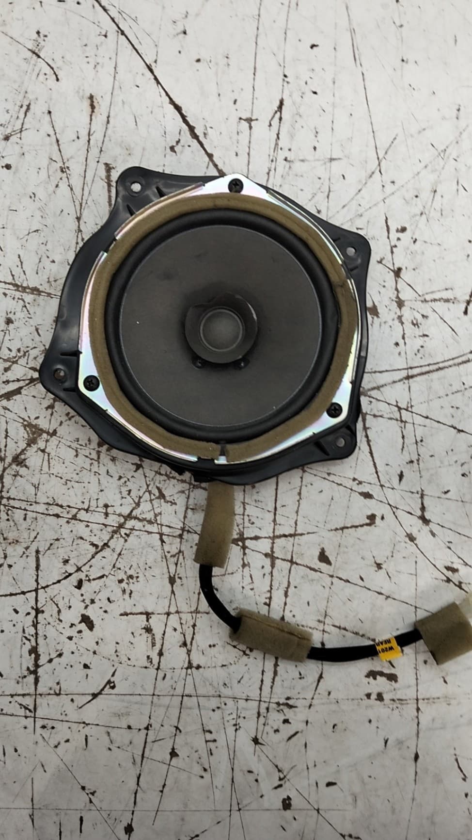 Altavoz MAHINDRA XUV500