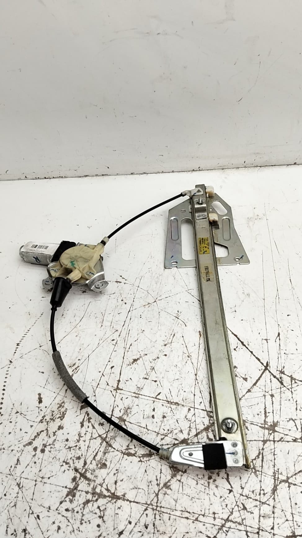 Elevalunas trasero derecho MAHINDRA XUV500