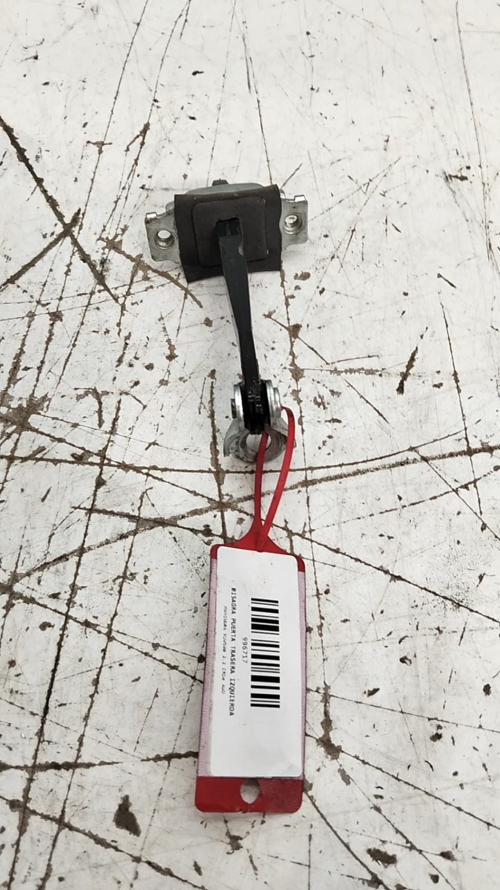Bisagra puerta trasera izquierda MAHINDRA XUV500