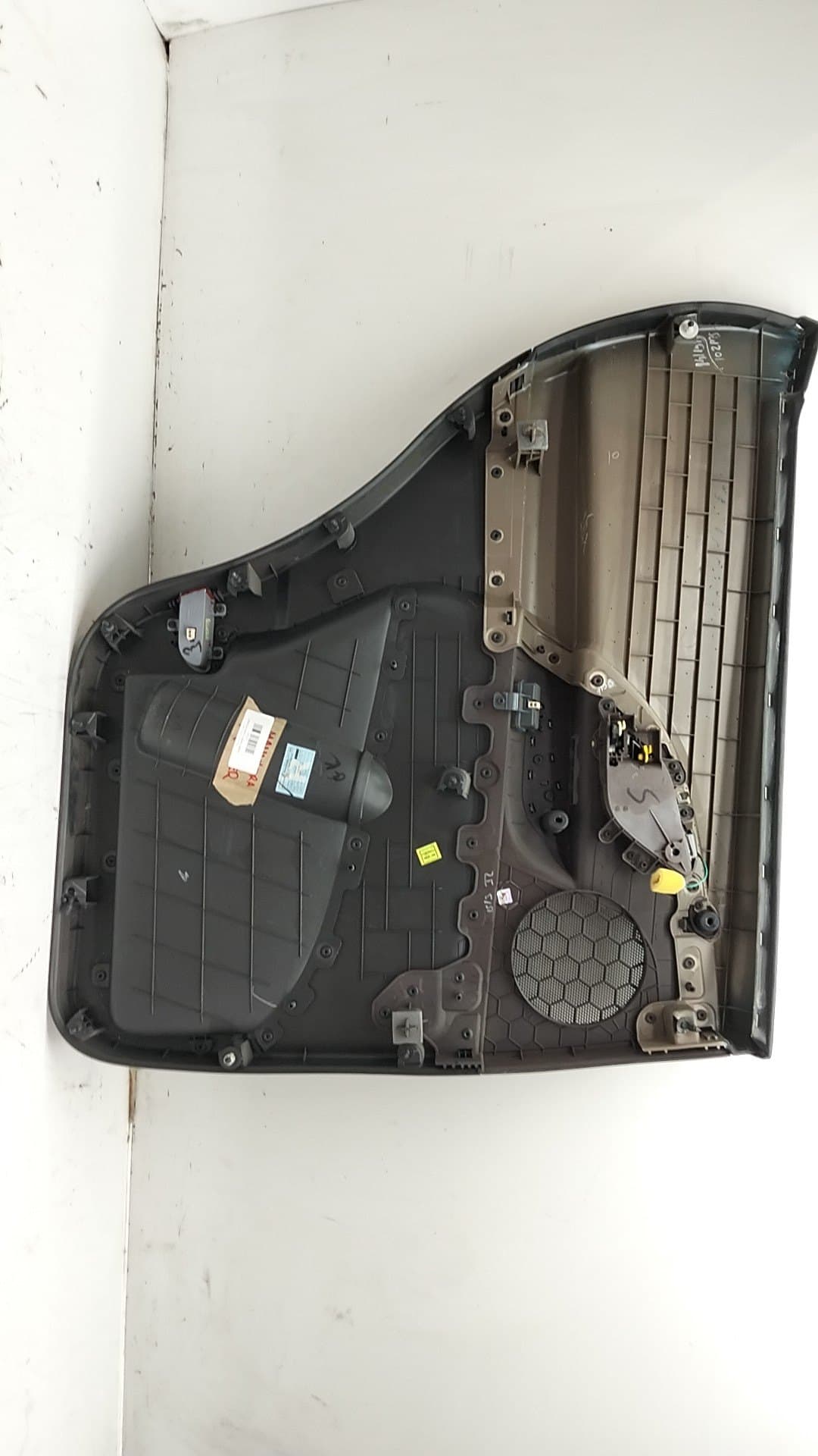 Guarnecido puerta trasera derecha MAHINDRA XUV500 2