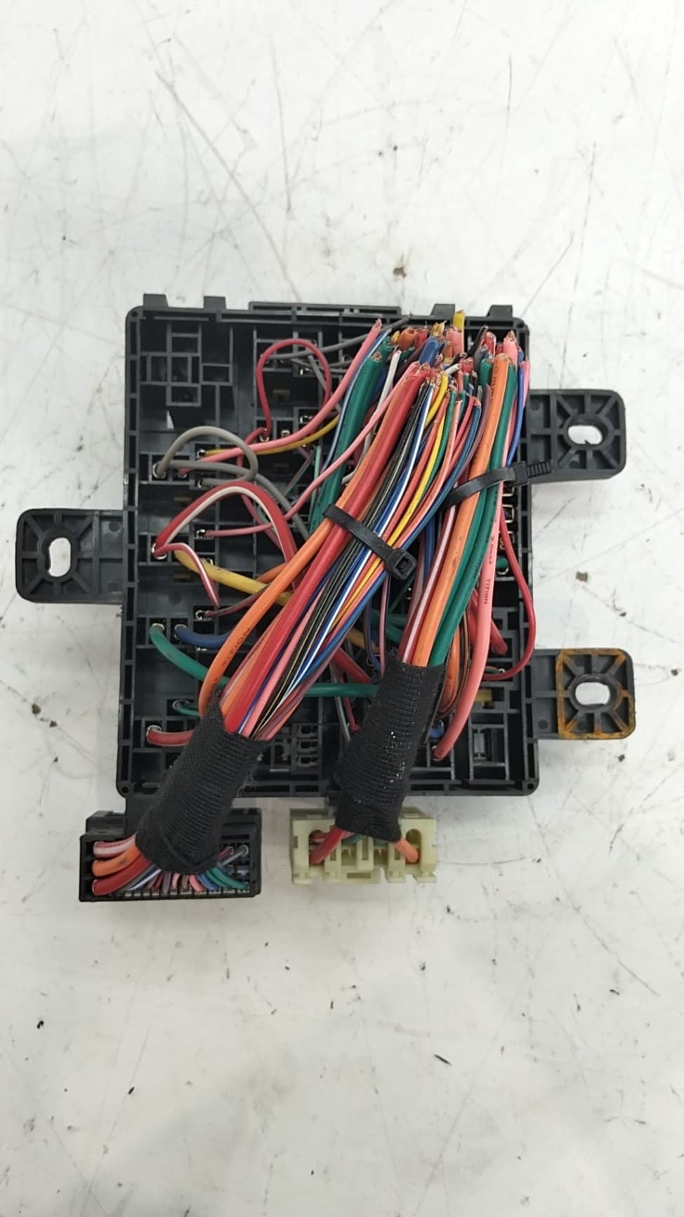 Caja reles / fusibles EVO 3 4
