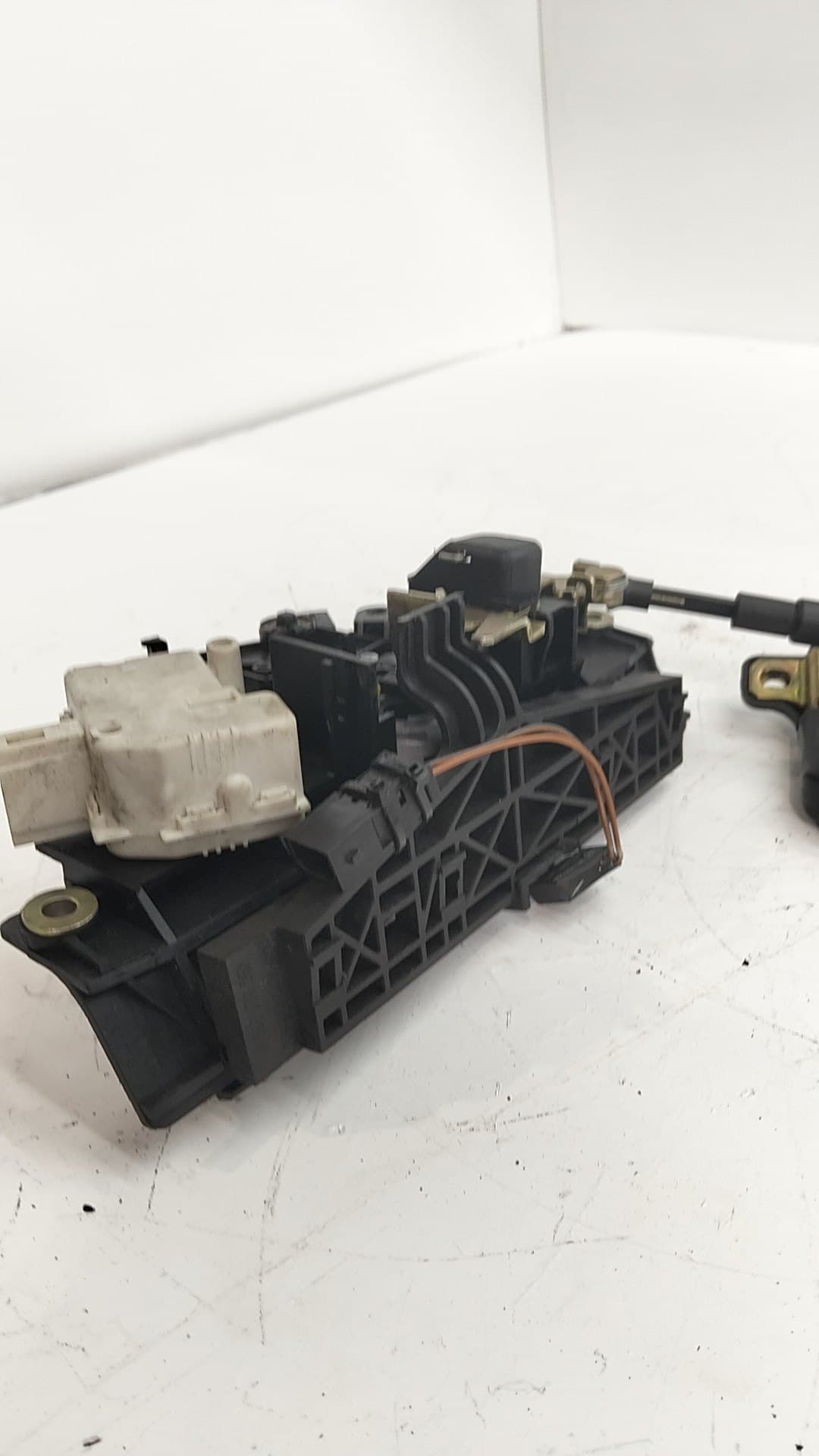 Cerradura capot DR 6.0 2