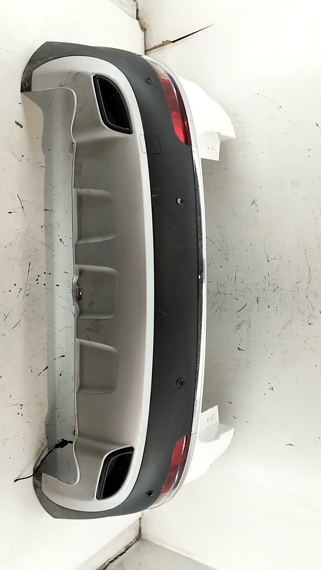 Paragolpes trasero DR 6.0 4