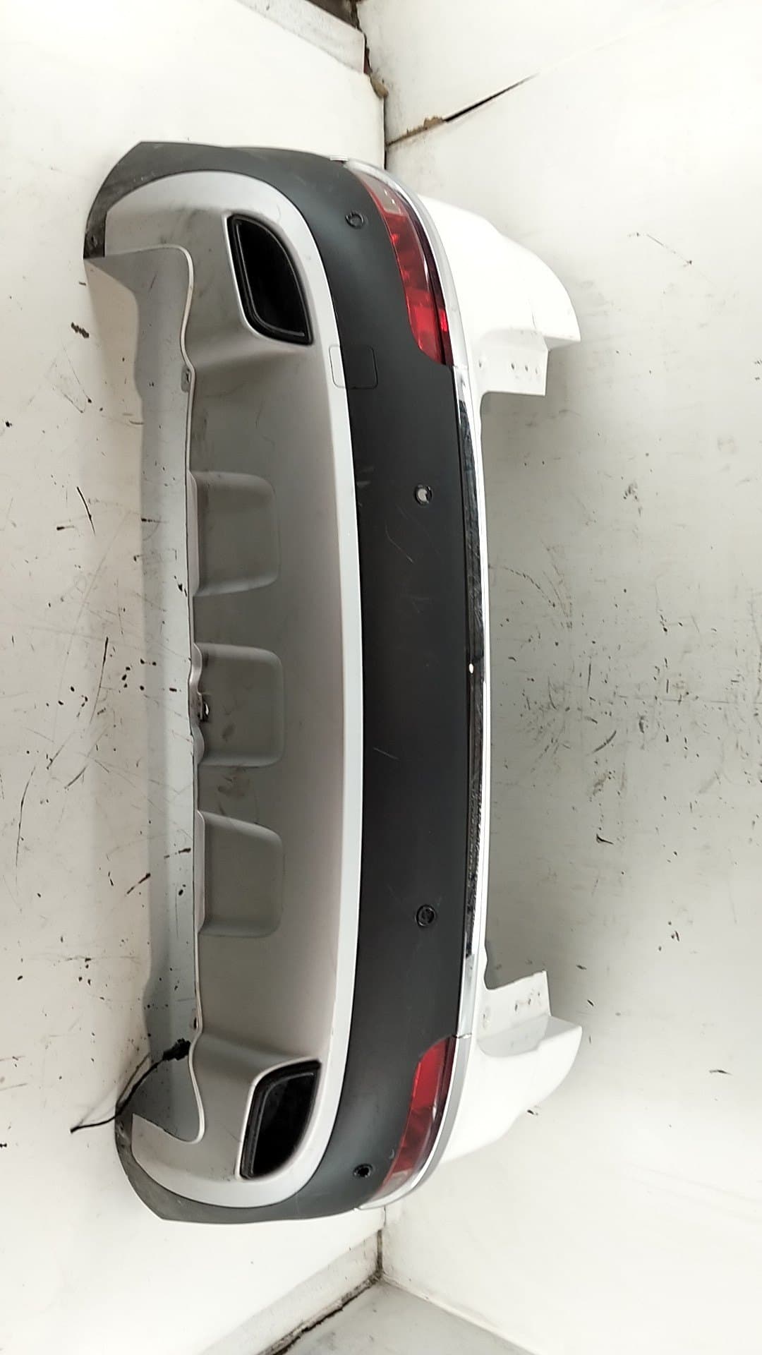 Paragolpes trasero DR 6.0