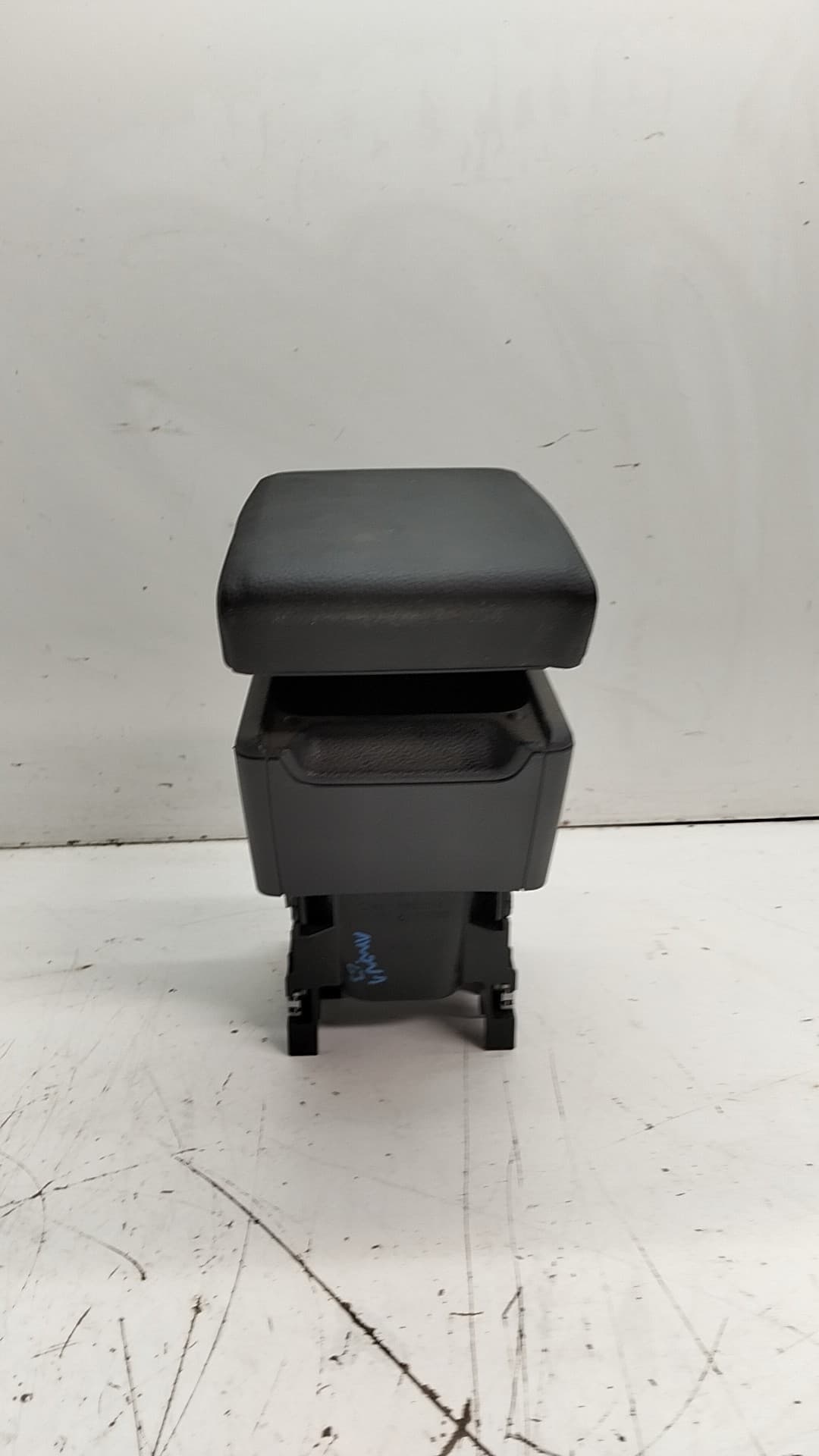 Apoyabrazos central SEAT ARONA 3