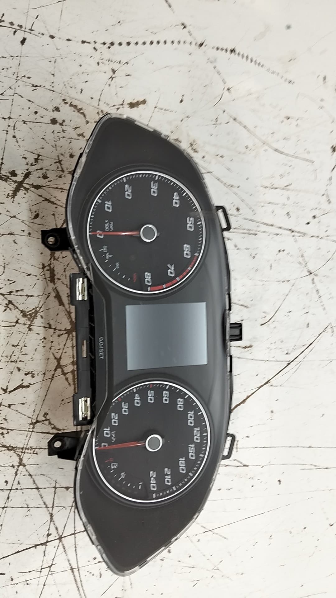 Cuadro instrumentos SEAT ARONA 2