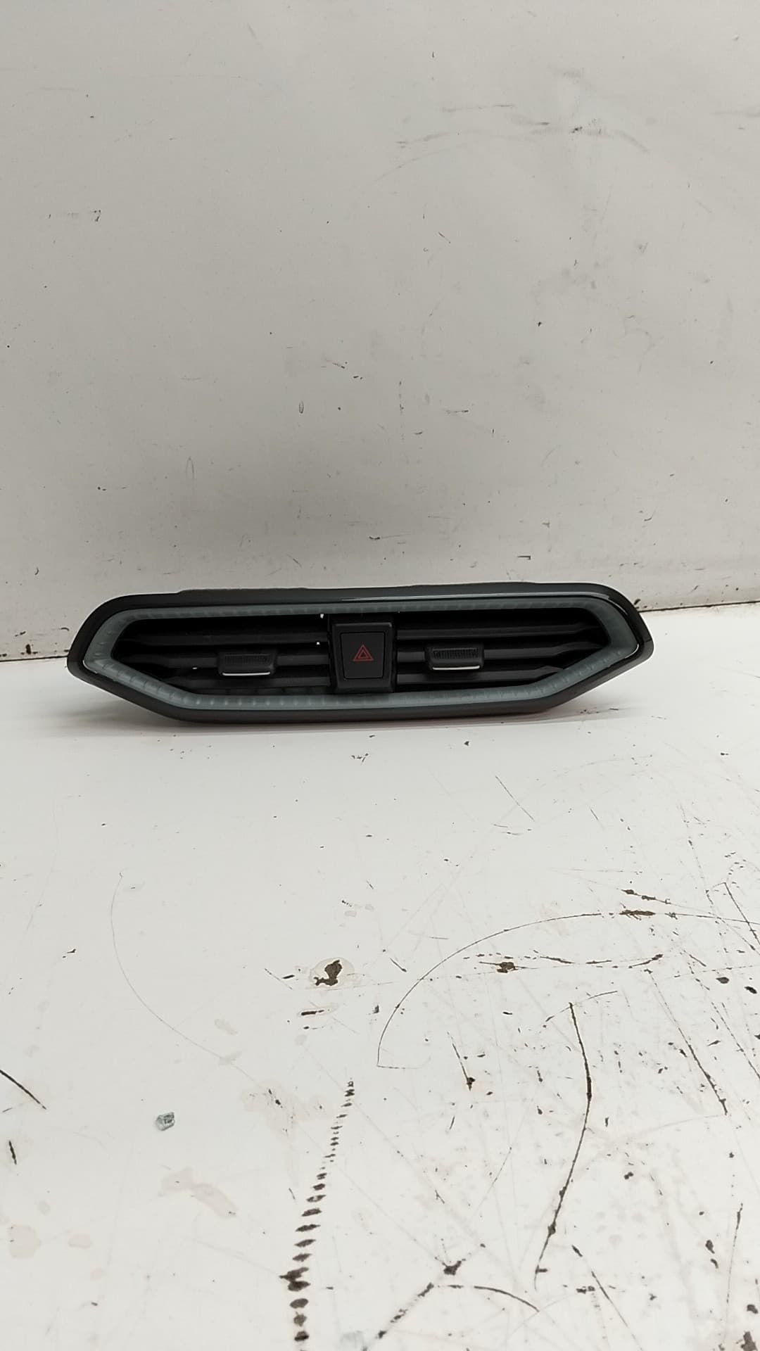 Recambio SEAT ARONA ref. 6F0820951D
