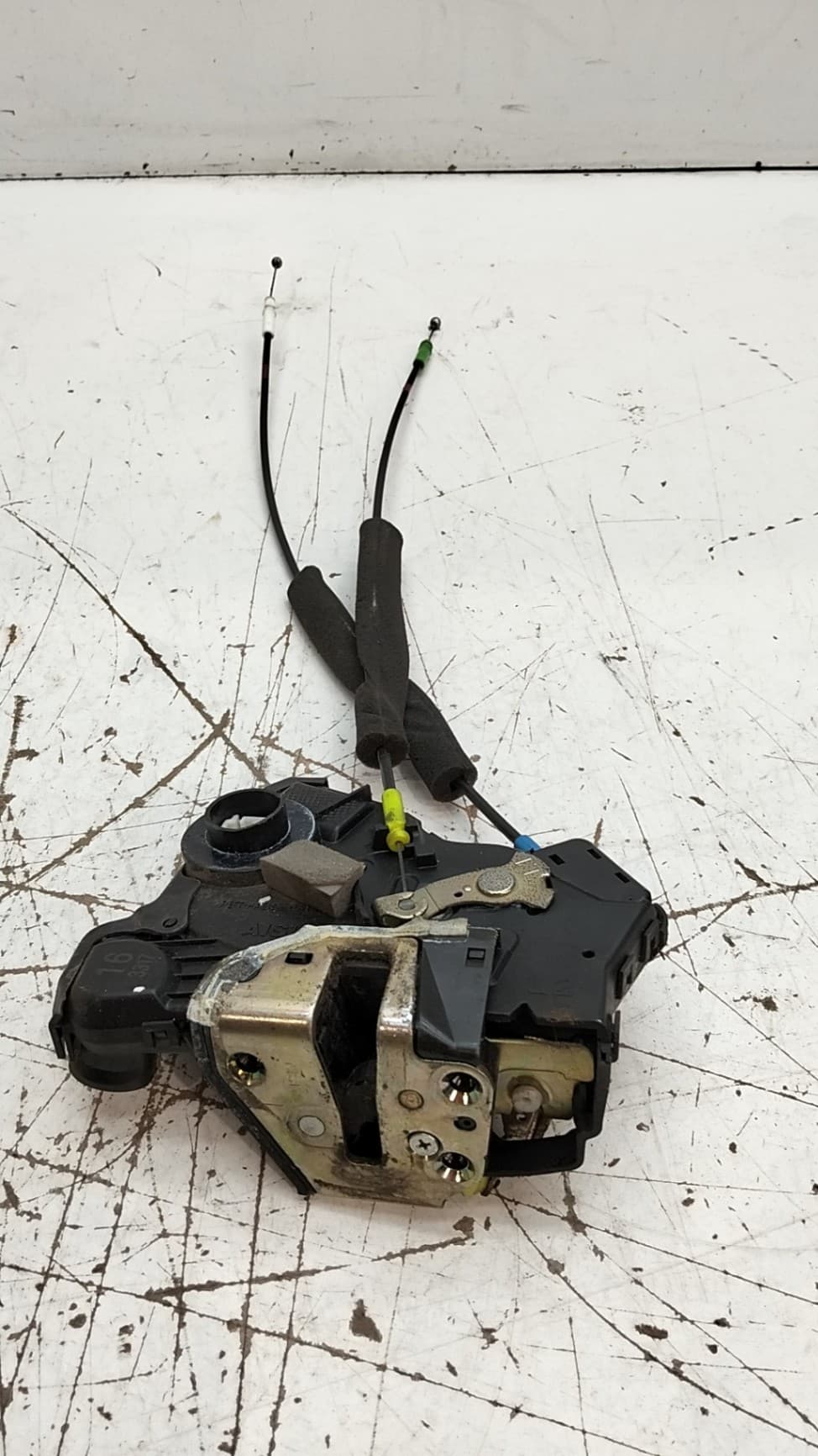 Cerradura puerta delantera izquierda TOYOTA LAND CRUISER (J10) 3