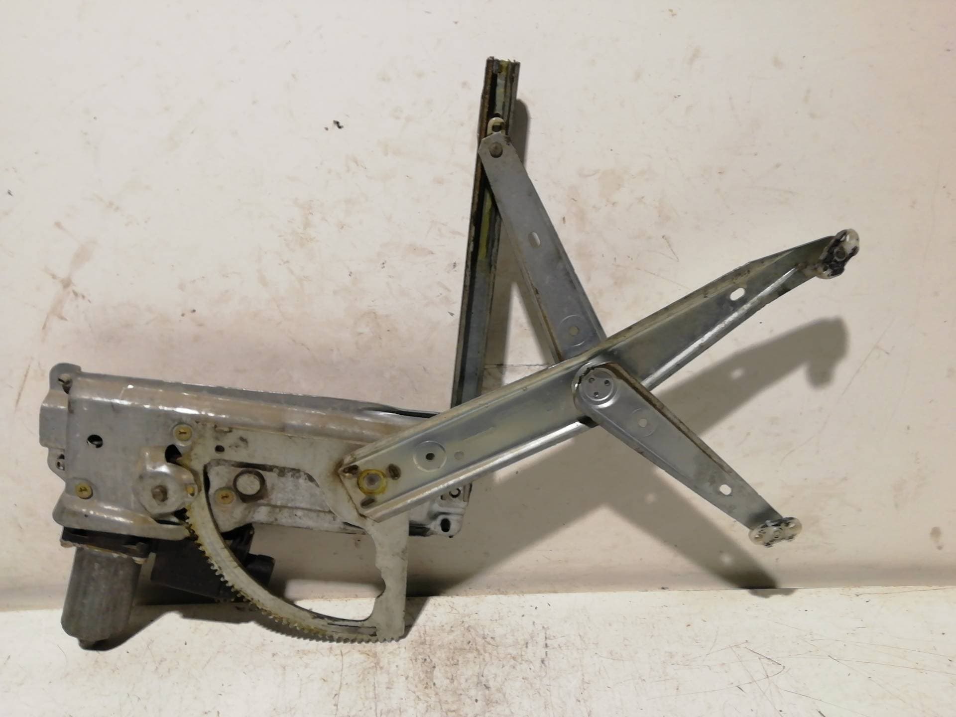 Elevalunas delantero izquierdo OPEL VECTRA B BERLINA 2