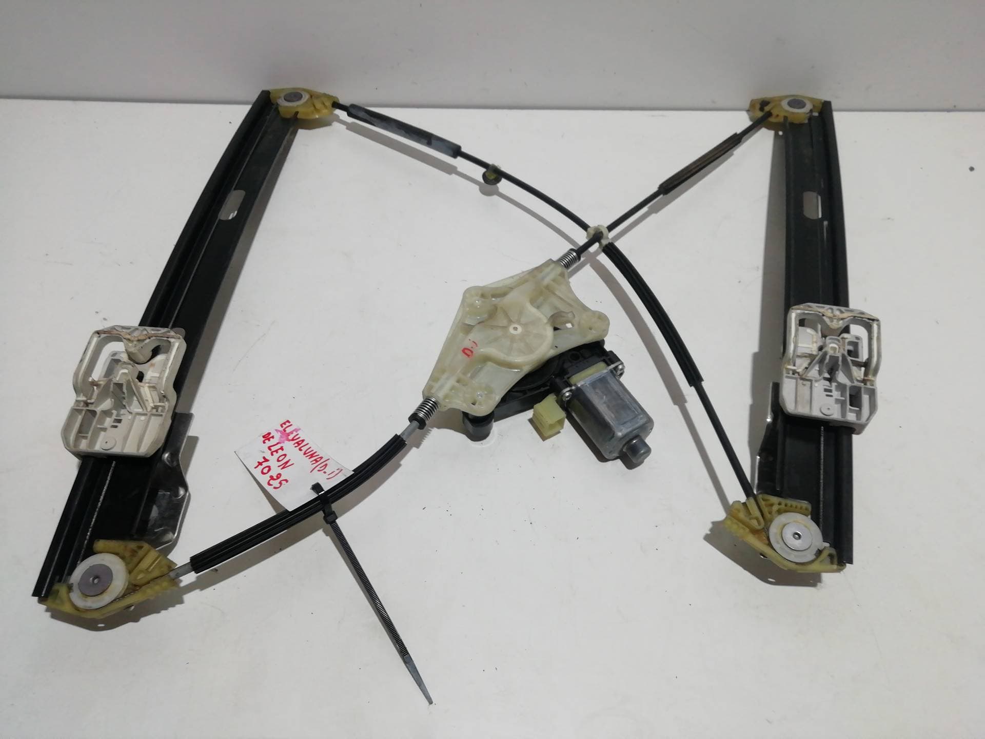 Elevalunas delantero izquierdo SEAT LEON (5F1)