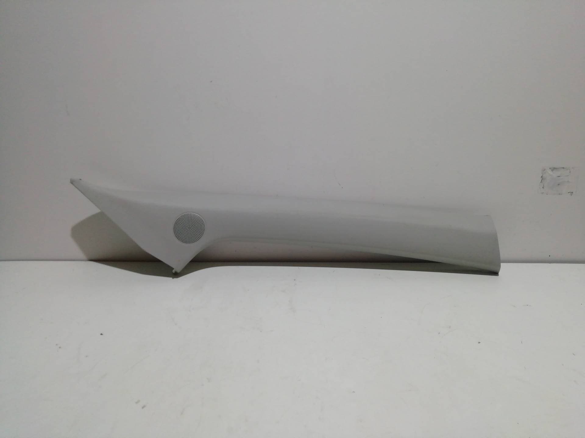 Guarnecido puerta delantera derecha SEAT LEON (5F1)