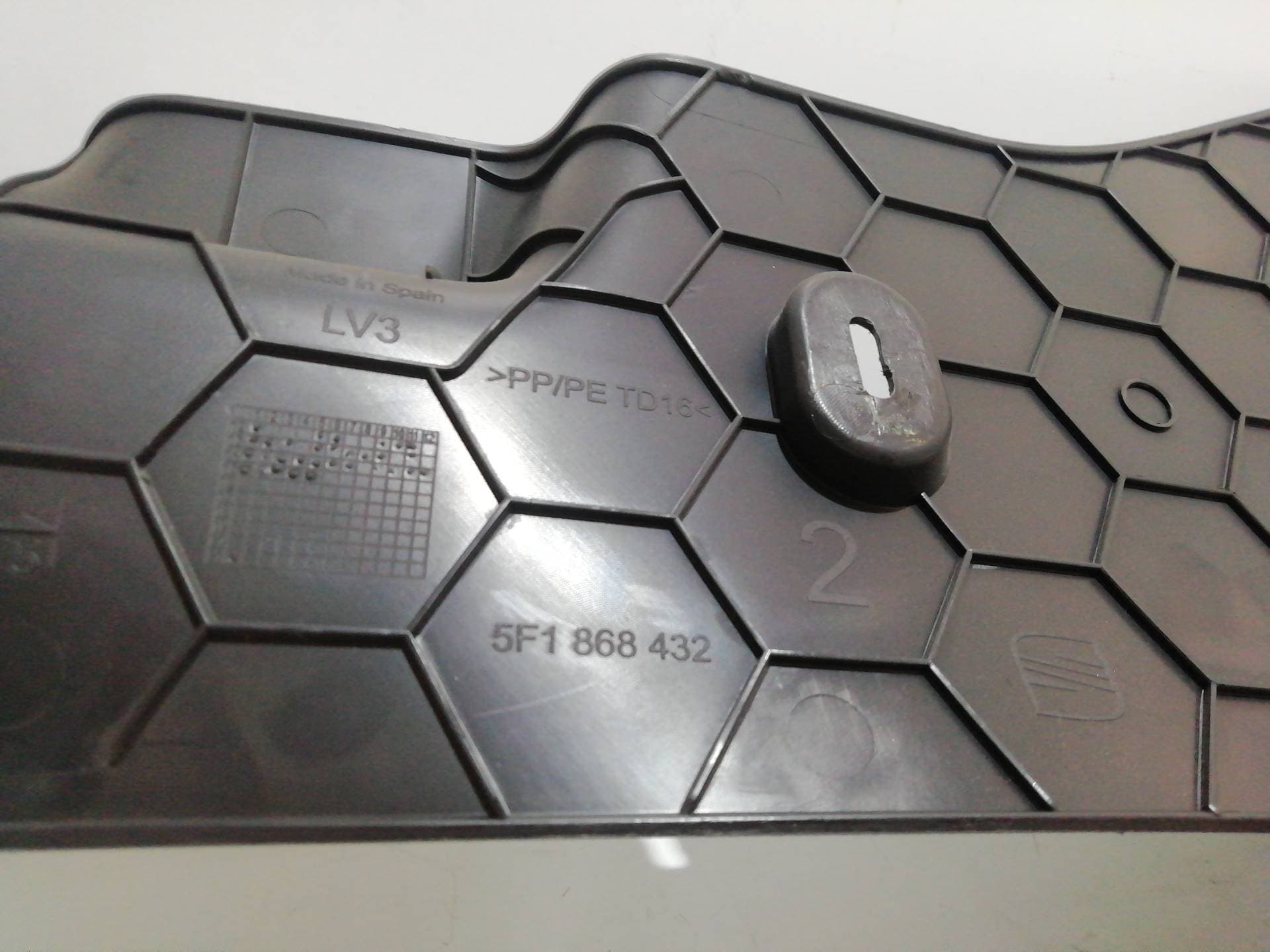 Plastico SEAT LEON (5F1) 3