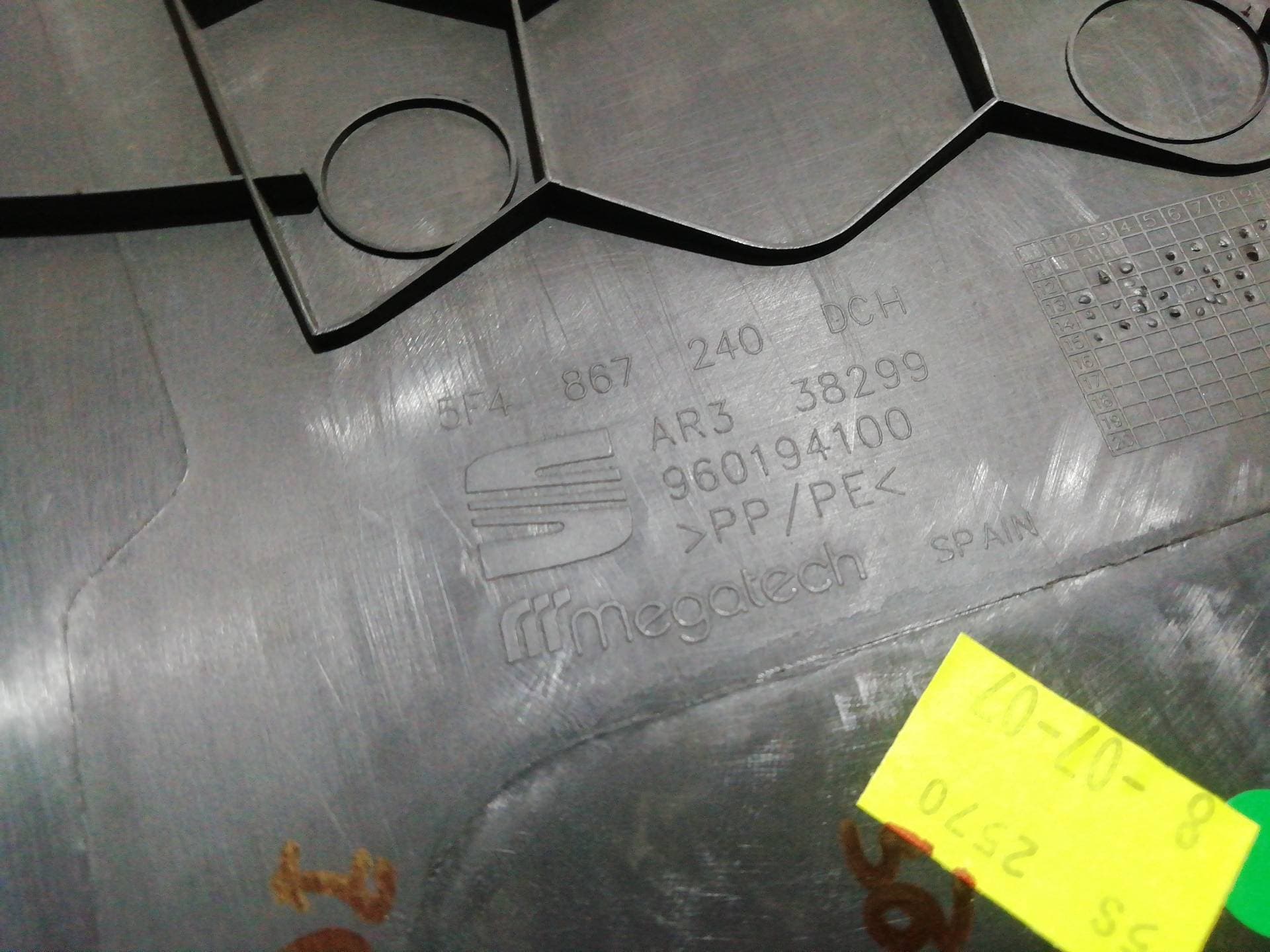 Plastico SEAT LEON (5F1) 3