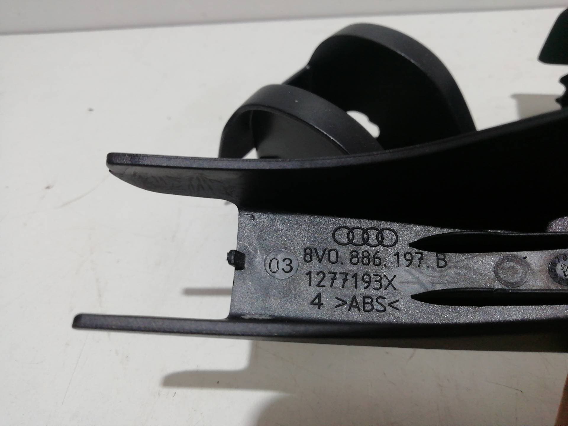 Plastico SEAT LEON (5F1) 2