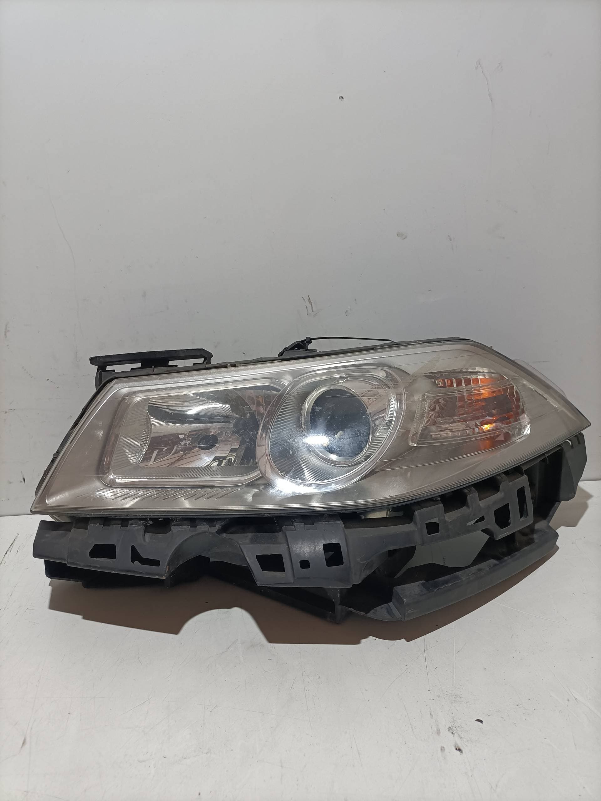 Faro izquierdo RENAULT MEGANE II BERLINA 5P 5