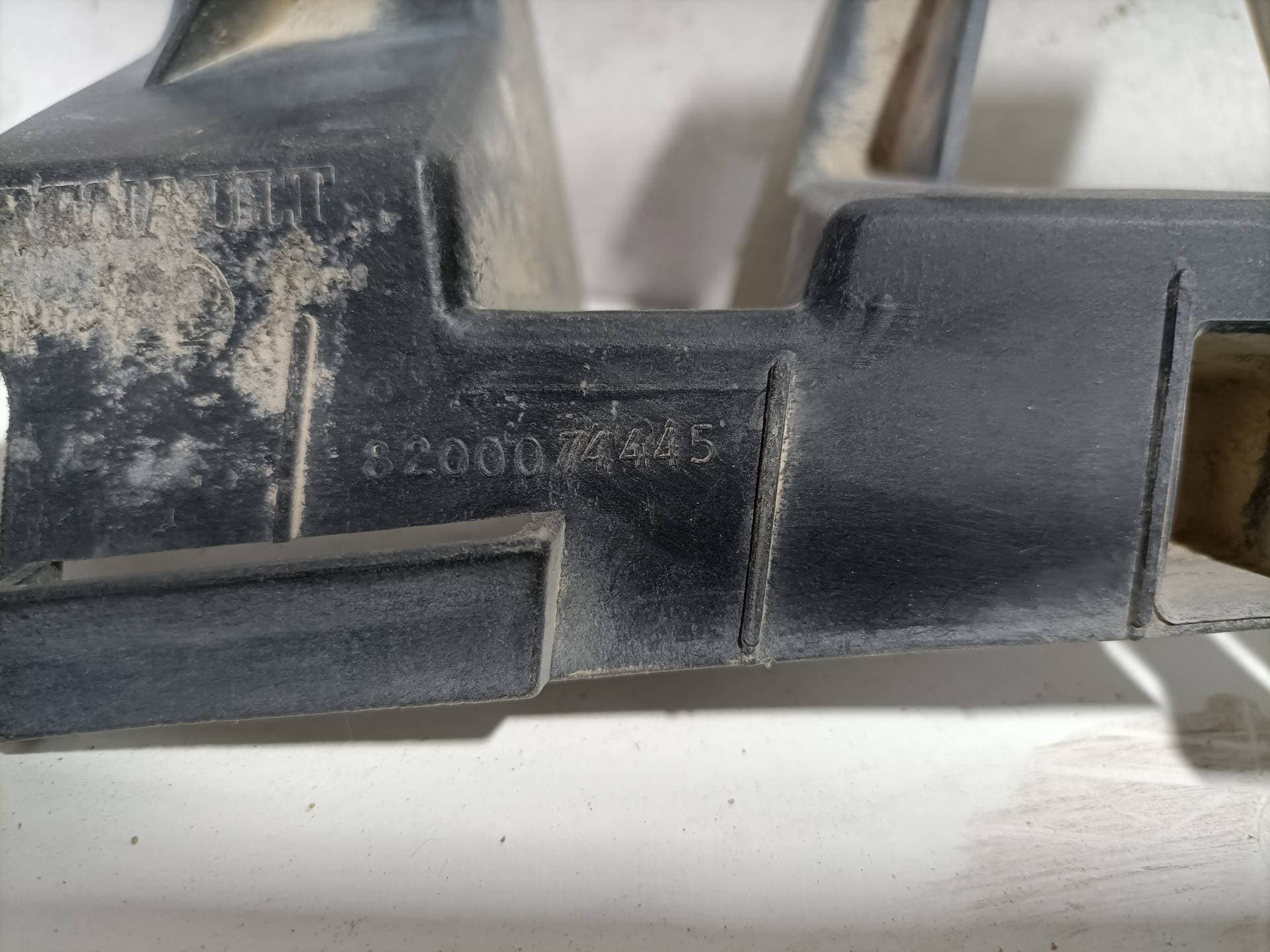 Plastico RENAULT MEGANE II BERLINA 5P 2