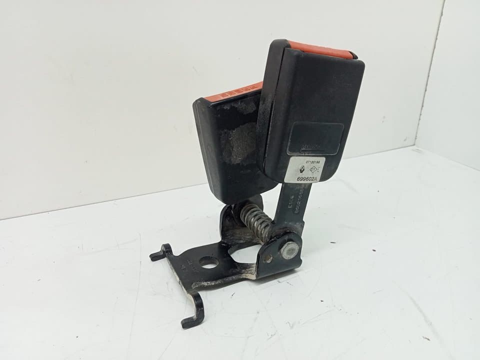 Enganche cinturon trasero central RENAULT MEGANE II BERLINA 5P 3