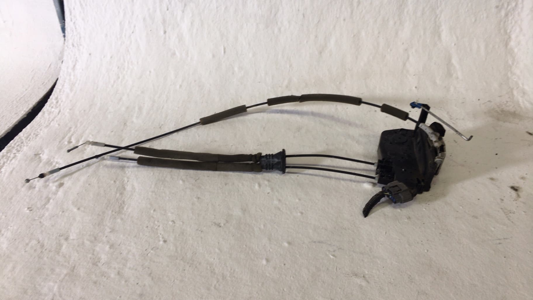 Cerradura puerta delantera izquierda NISSAN X-TRAIL (T30)