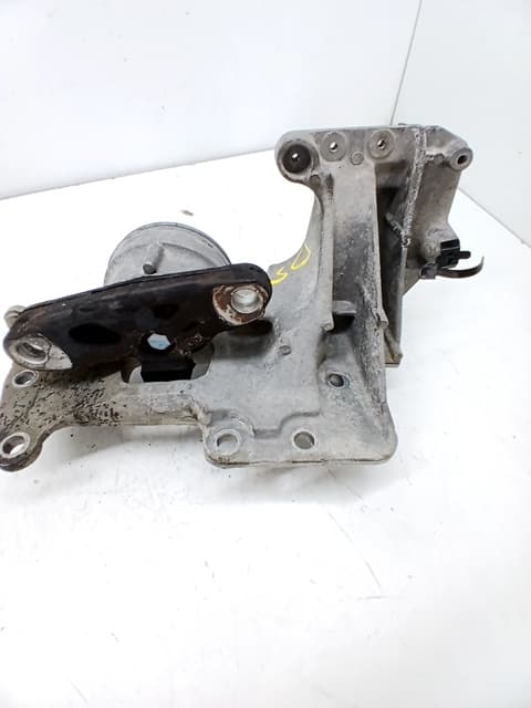 Recambio NISSAN X-TRAIL (T31) ref. 11220JD700 4
