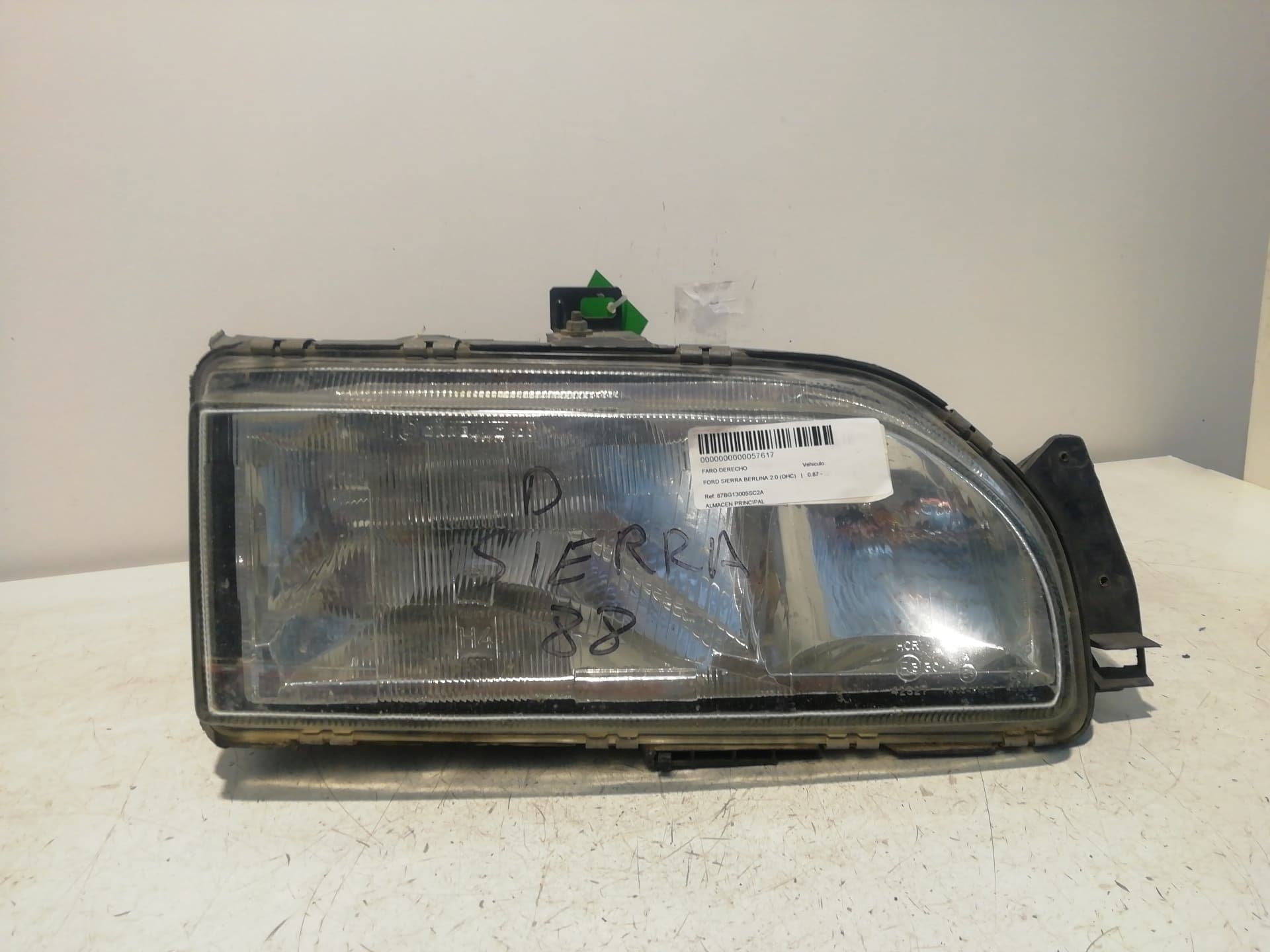 Faro derecho FORD SIERRA BERLINA