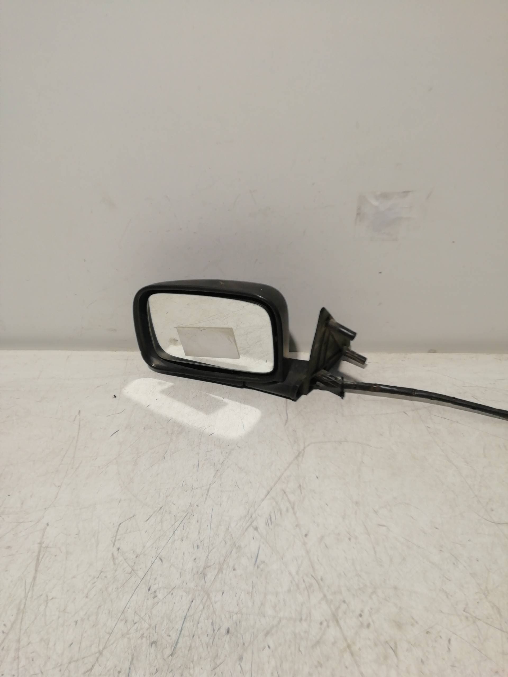 Retrovisor izquierdo VOLKSWAGEN JETTA (165/167)