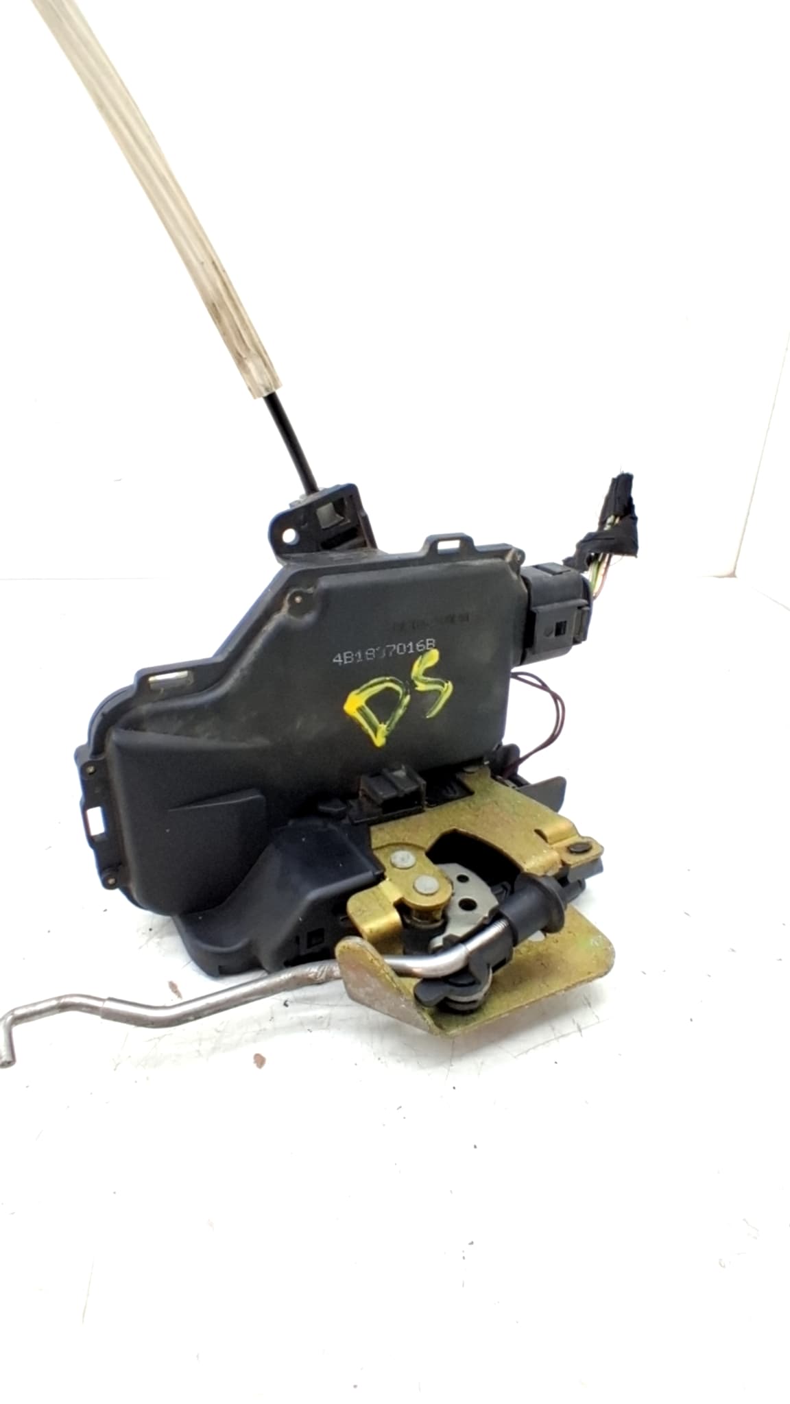 Cerradura puerta delantera derecha AUDI A6 BERLINA (4B2) 2