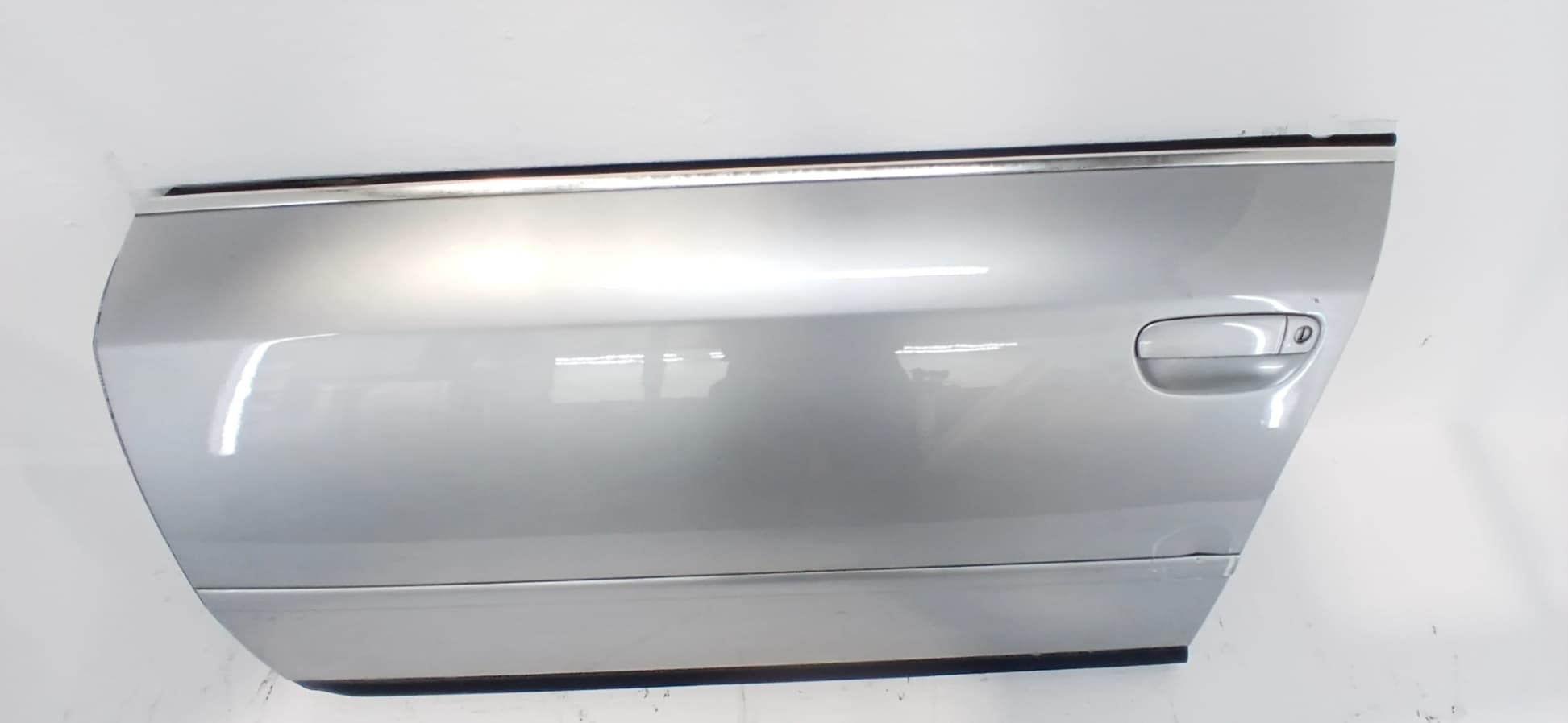 Puerta delantera izquierda AUDI A6 BERLINA (4B2) 4